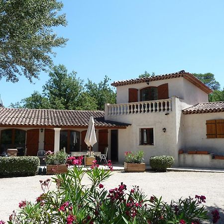 Villa Des Pies Fayence Bagian luar foto