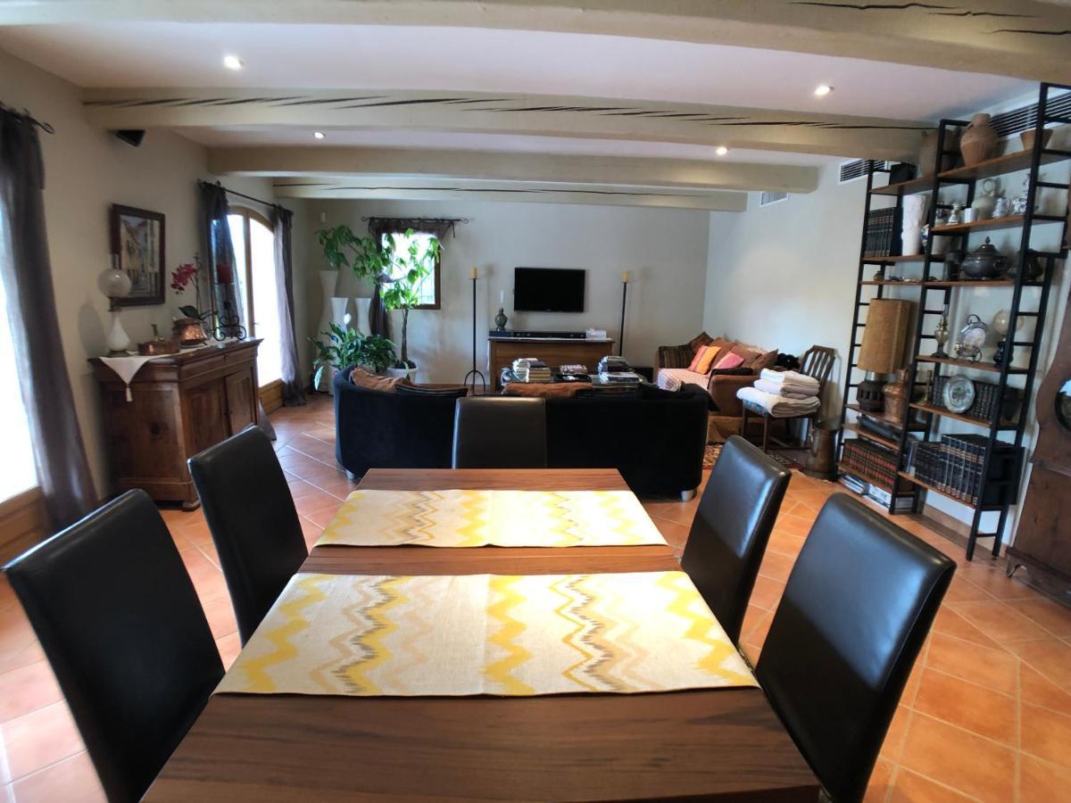 Villa Des Pies Fayence Bagian luar foto