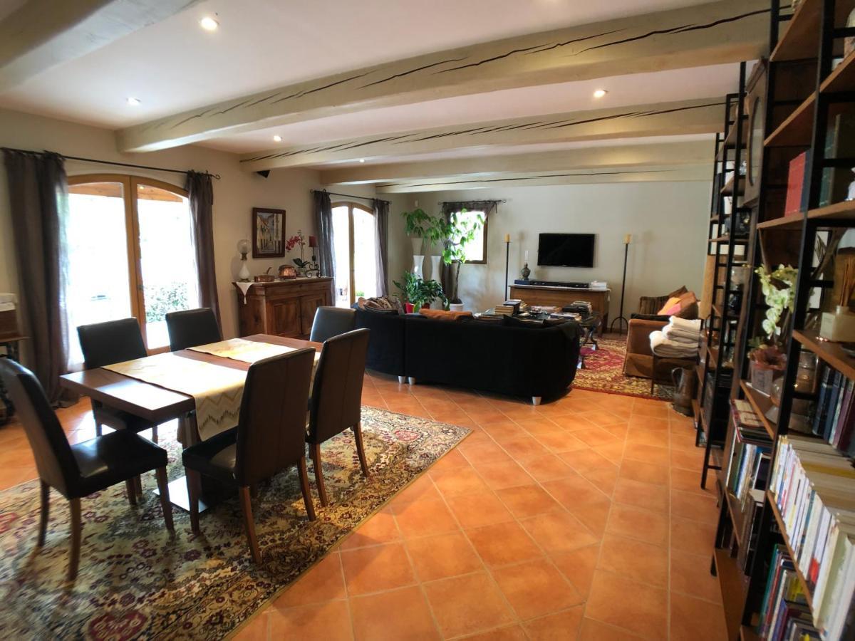Villa Des Pies Fayence Bagian luar foto
