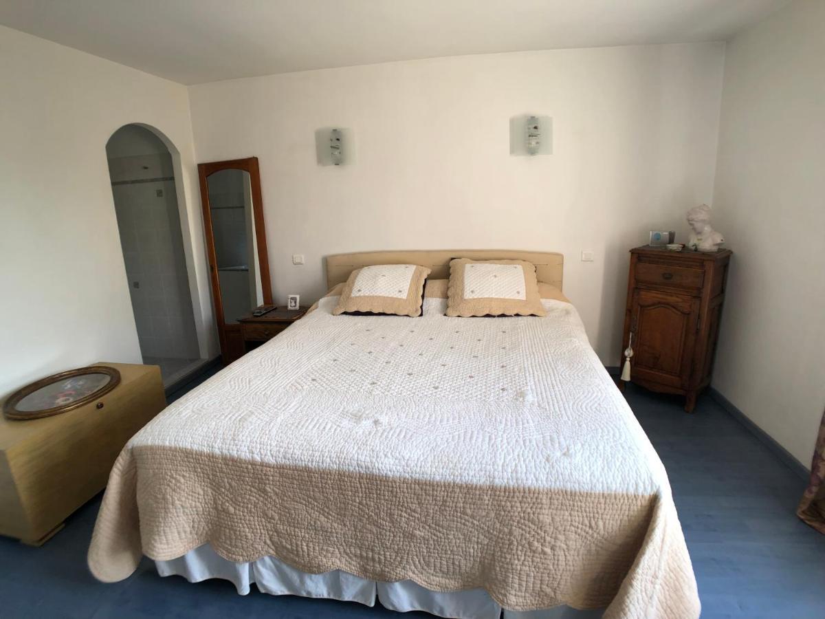 Villa Des Pies Fayence Bagian luar foto