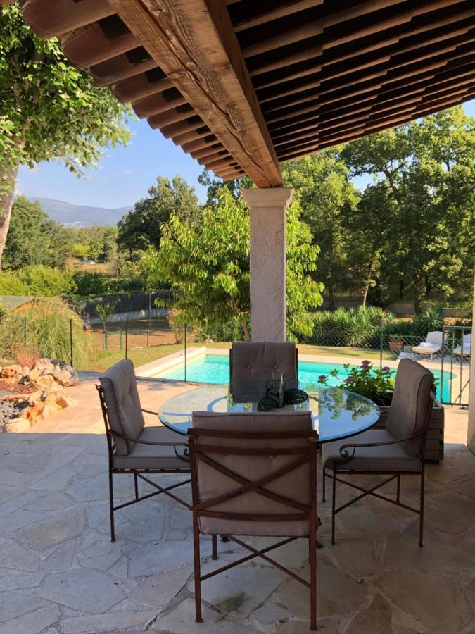 Villa Des Pies Fayence Bagian luar foto