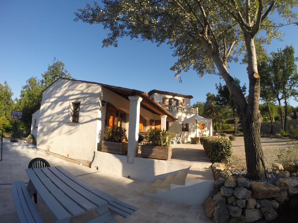 Villa Des Pies Fayence Bagian luar foto